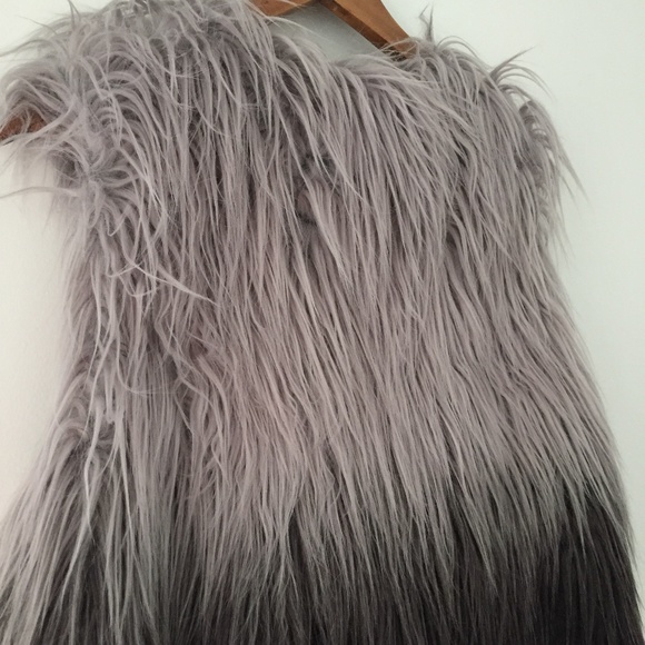 BCBGMAXAZRIA Bonni Ombre Faux Fur Vest - Picture 15 of 16